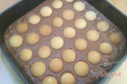 Recept elkészítése Karamellás sütemény piskótával - FOTÓKKAL, lépés 4