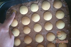 Recept elkészítése Karamellás sütemény piskótával - FOTÓKKAL, lépés 5