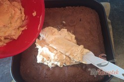 Recept elkészítése Karamellás sütemény piskótával - FOTÓKKAL, lépés 9