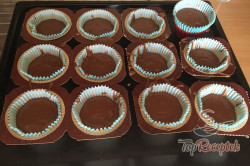 Recept elkészítése Bögrés kakaós muffin, lépés 6