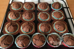 Recept elkészítése Bögrés kakaós muffin, lépés 7
