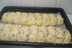 Recept elkészítése Lágy, fokhagymás péksütemény, lépés 3