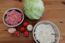 Recept elkészítése Darált húsos káposztatekercs sütőben, lépés 1