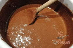 Recept elkészítése Mézes szelet pudingos krémmel és karamellás sűrített tejjel, lépés 11