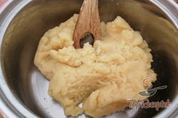 Recept elkészítése Édes fahéjas falatok égetett tésztából, lépés 1