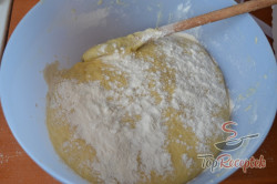 Recept elkészítése Szilvás szelet érdes morzsával, lépés 2
