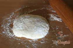 Recept elkészítése Fokhagymás kenyérlángos, lépés 5