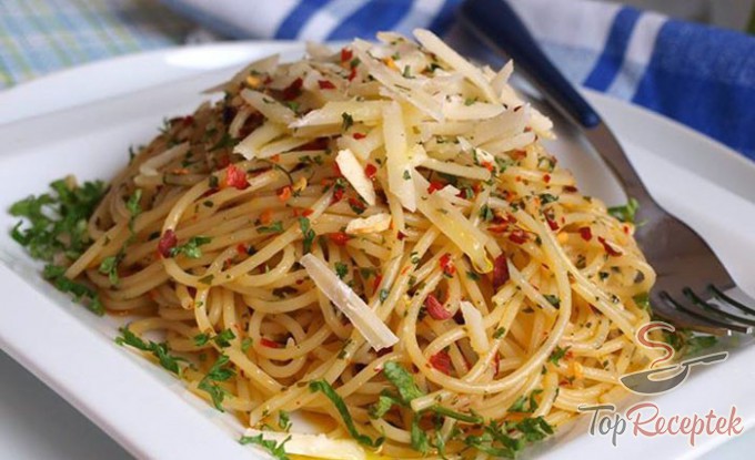 Recept Villámgyors vacsora: Spaghetti aglio olio e peperoncino