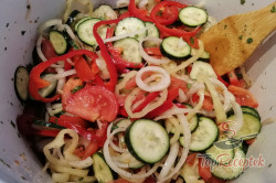 Recept elkészítése Színes saláta befőttesüvegben, lépés 1