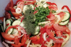 Recept elkészítése Színes saláta befőttesüvegben, lépés 2