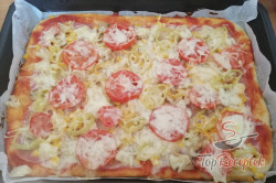 Recept elkészítése Házi pizza élesztő és kelesztés nélkül, lépés 10