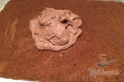 Recept elkészítése Hamis rácsos sütemény csokoládékrémmel és banánnal, lépés 3