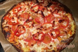 Recept elkészítése Cukkinis, liszt nélküli pizza mozzarellával, lépés 8