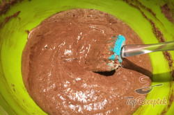 Recept elkészítése Kakaós-túrós szelet csokiöntettel, lépés 6