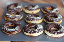 Recept elkészítése A legjobb fánk (donut) csokiöntettel, lépés 8
