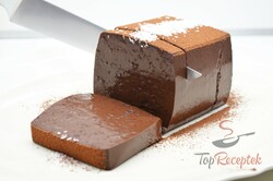 Recept elkészítése Szereti a csokoládét? Készítse el ezt a lágy csokis desszertet liszt és sütés nélkül, lépés 9