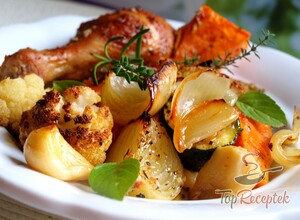Recept Fűszeres csirkecom zöldséges-édesburgonyás ágyon