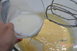 Recept elkészítése Lágy tejszínes kocka gyümölccsel, lépés 2