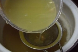 Recept elkészítése Házi citromos zselé bonbonhoz, a legkisebbek örömére, lépés 5
