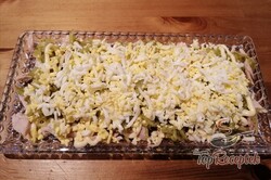 Recept elkészítése Tojásos-csirkés majonézes saláta ünnepekre, lépés 5