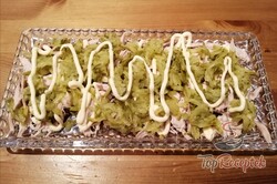 Recept elkészítése Tojásos-csirkés majonézes saláta ünnepekre, lépés 4